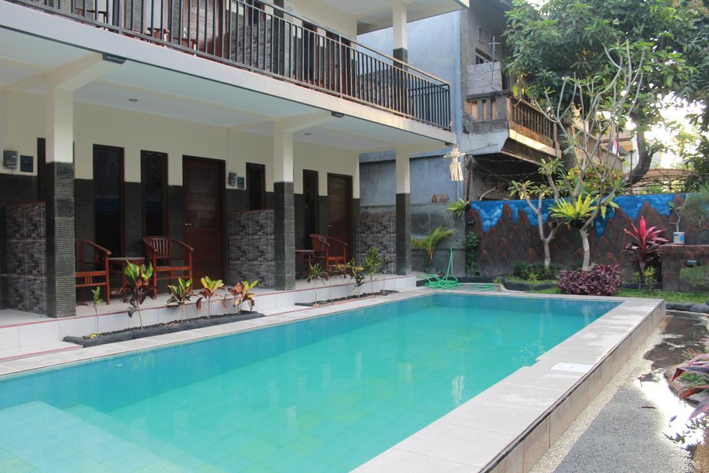 Jenny Bunker Homestay Kuta  Exterior photo