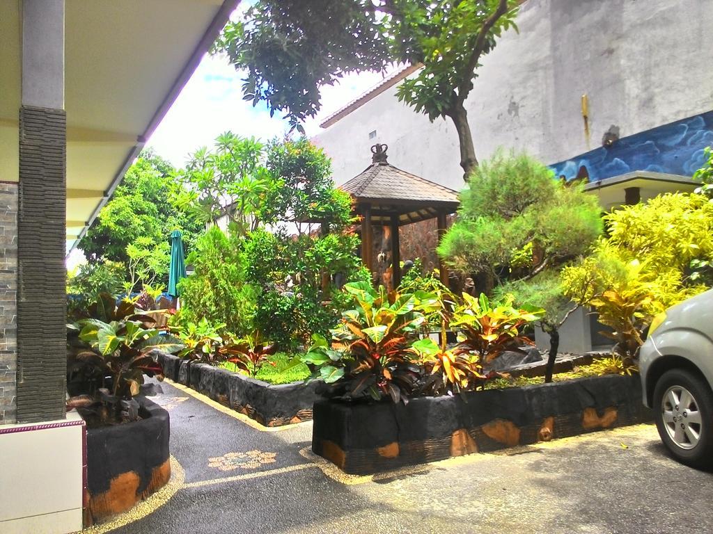 Jenny Bunker Homestay Kuta  Exterior photo