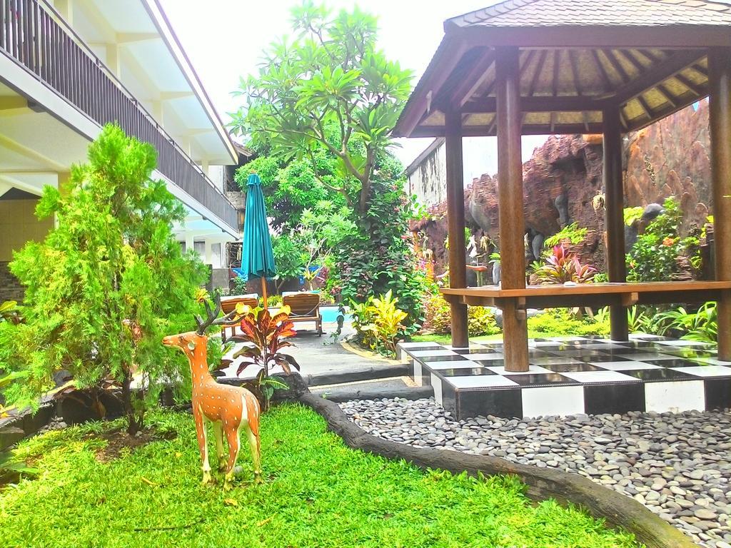 Jenny Bunker Homestay Kuta  Exterior photo