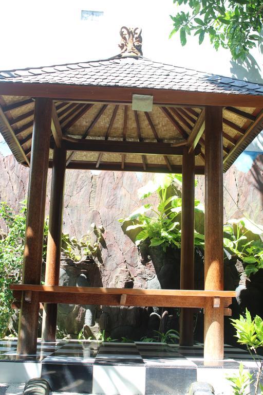 Jenny Bunker Homestay Kuta  Exterior photo